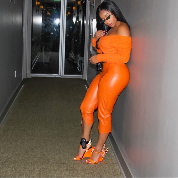 LAST PAIR SIZE 6.5 “FLAMES” Wedge Sandals - White - Picture 8 of 8